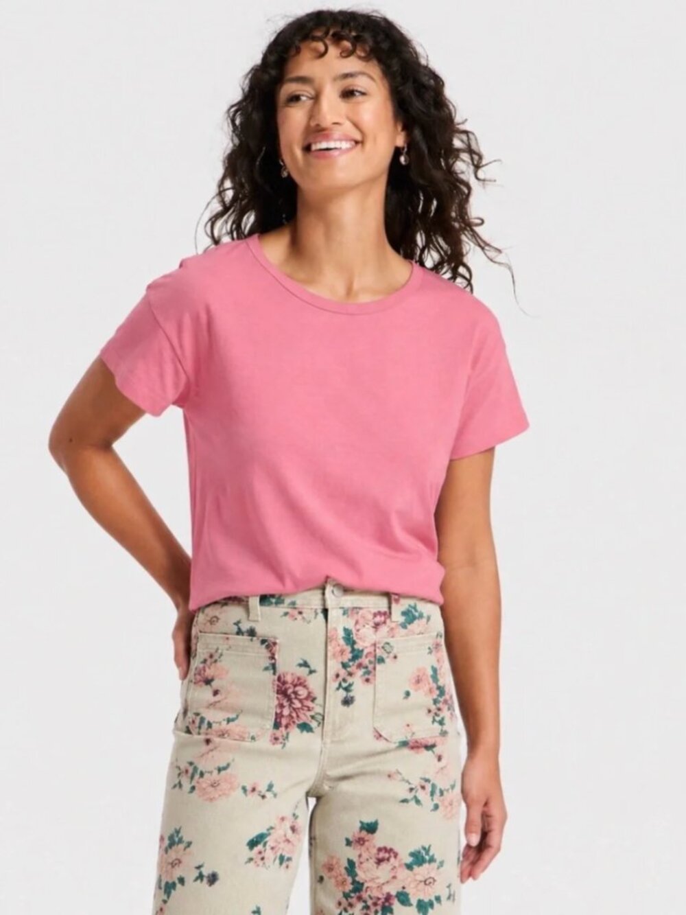 Universal Thread Short Sleeve Crew Tee in Dahlia Pink